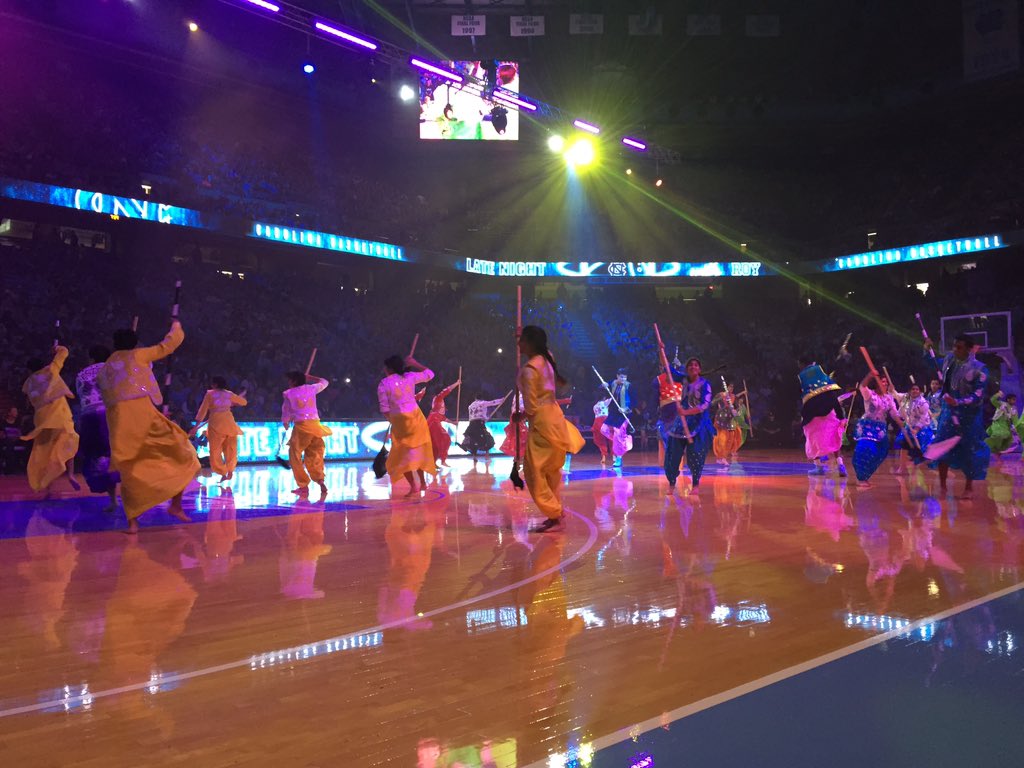 LateNightwRoy's tweet photo. Basketball➡️Bhangra: James, White, Maye, and Hicks take the court with Bhangra Elite, an Indian dance group https://t.co/AfKYujNUyK