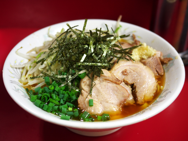 tommolux50's tweet photo. 2015年のデロリアンは例年通りの油そば型だった＠ラーメン二郎・西台駅前店 #OnlyFoodPhoto https://t.co/QQBrXixjRH