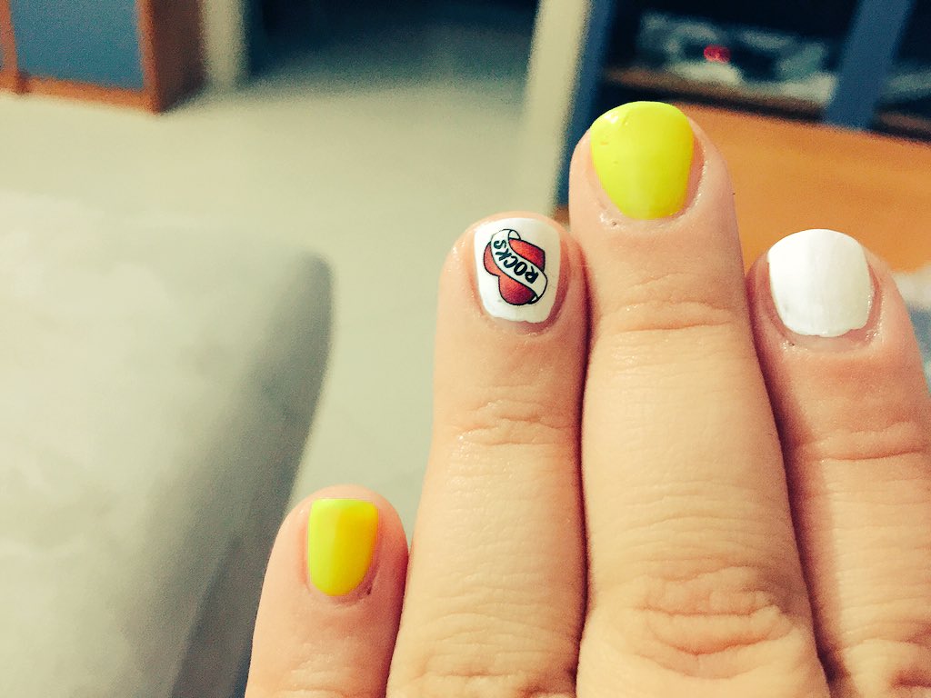 Arii1408_C's tweet photo. #nail #rock #yellow https://t.co/D5pkoX6CAi