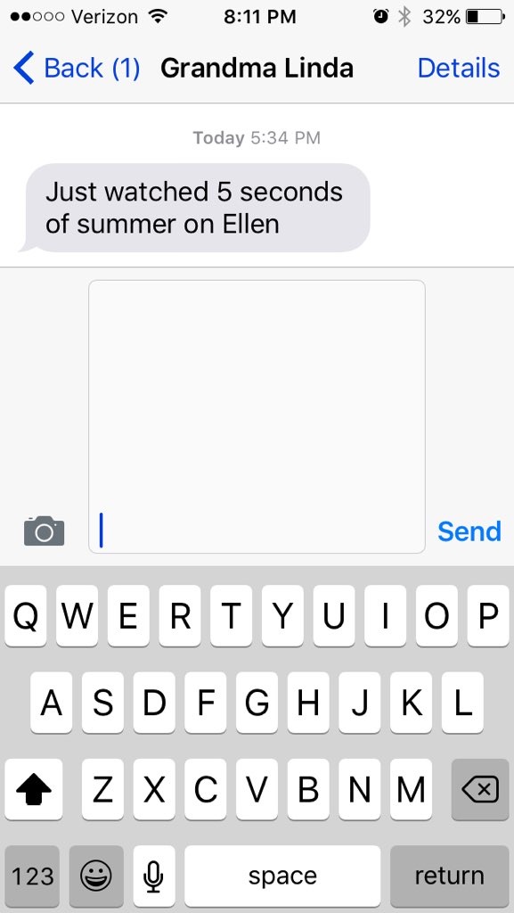 Daily5SOS_USA's tweet photo. When your grandma is 5sos af #5SOSonEllen https://t.co/kHdFL5qf0M