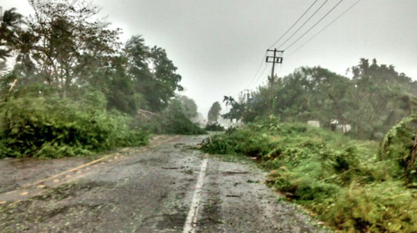 Tava2003's tweet photo. #huracanpatricia #hurricanepatricia #hurricane Mexico daños del huracán Patricia https://t.co/FhK3SX9ZHt