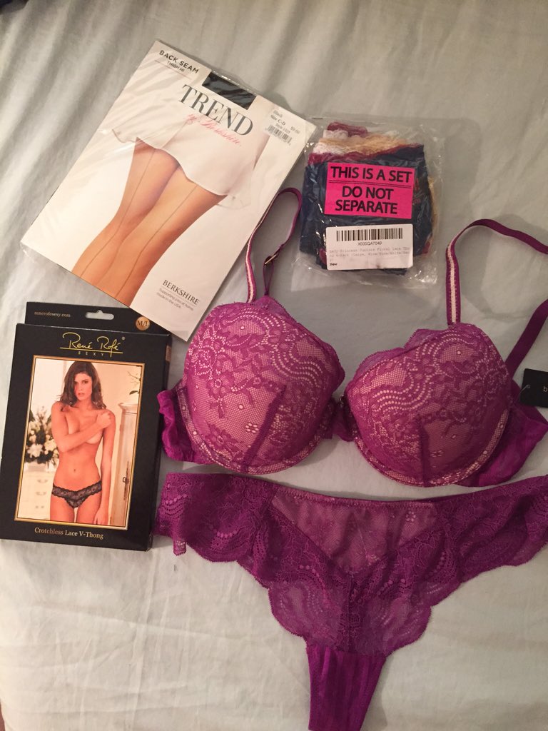 AgentEveXOXO's tweet photo. So many #sexy #tributes arrived today๐ @ratemygreed @NFDommes @AlphaPromoSlave @RT_Findommes @RT_Slave #RT_Loser https://t.co/e1XjyGnRXi
