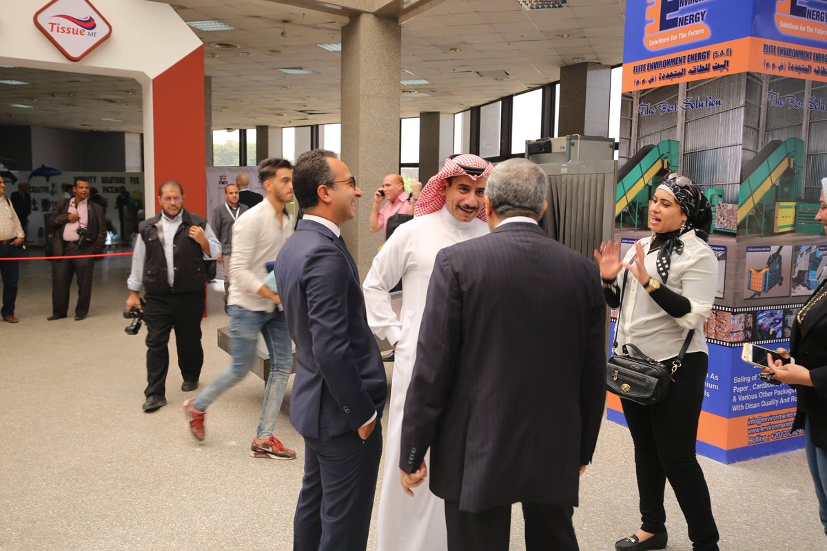 _mepco_'s tweet photo. #Paper_Me 2015
#Sami_Safran #MEPCO_Global_CEO
#Ahmed_El_Fazary #MEPCO_SMM https://t.co/fP28kwauvy