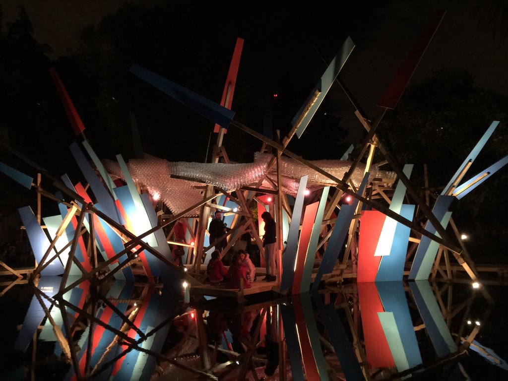antoniooconnell's tweet photo. Hola! Los invito a ver mi nueva instalación "Light in the darkness" #DWM15 #PEPSICHALLENGE #designchallenge https://t.co/oF4ANdRDGS