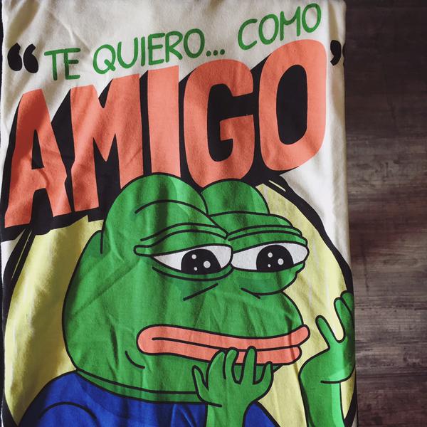 Dangarub's tweet photo. Ya encontre el uniforme oficial de mi club de amigos .. del cual soy Presidente @MascaraDeLatex https://t.co/XlEzaJcfBP