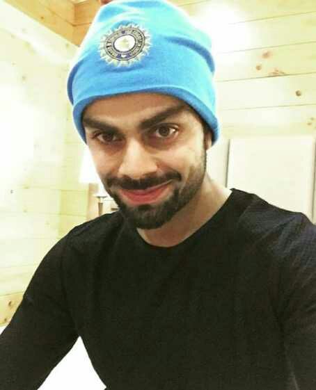 Iam_samrin's tweet photo. My hero..ummaaahhhhh @imVkohli  @Iamarzeem https://t.co/DwKu9S9h3X