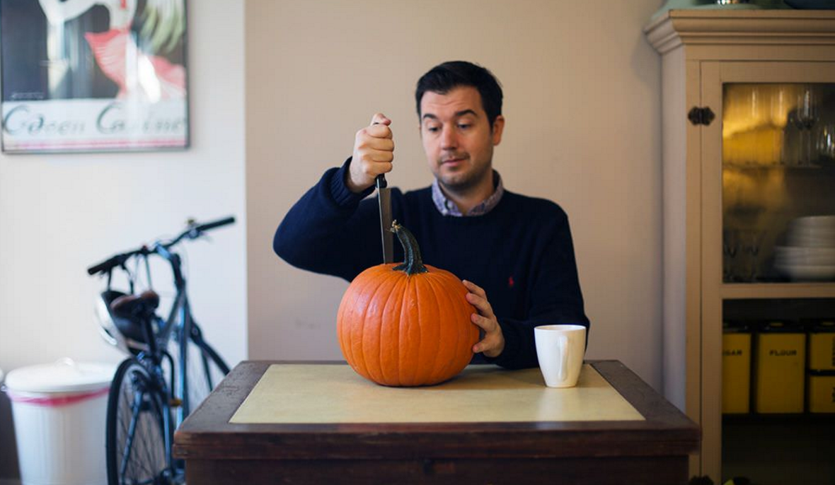 funnyordie's tweet photo. How To Carve A Pumpkin You Can Have Sex With 🎃https://t.co/peYs1rSyXJ https://t.co/utTpIogmW1