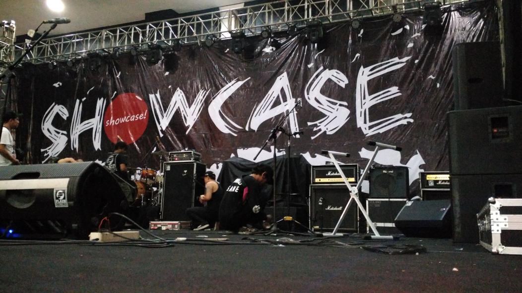 BRAVESBOY_YK's tweet photo. Soundcheck sudah selese..sampai ketemu malam nanti jam 20.00 di JEC .
#BravesboyDay https://t.co/Y8e3uuwLcX