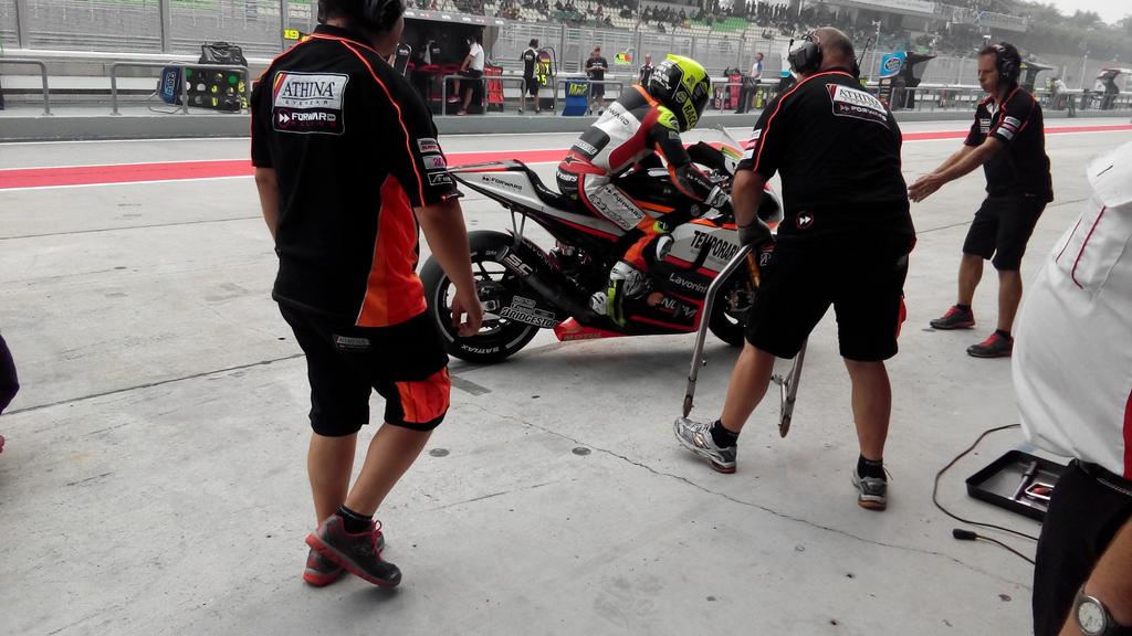 ForwardRacingGP's tweet photo. A lot of stuff to do at the #ForwardGarage #q1 with @ToniElias24 and @lorisbaz https://t.co/R7E4Cc4MmH