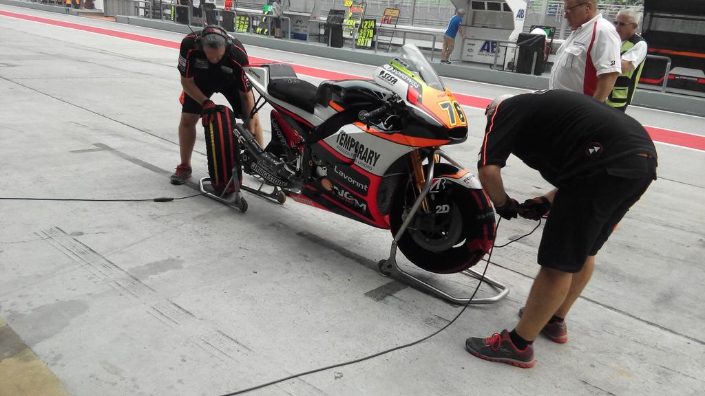 ForwardRacingGP's tweet photo. A lot of stuff to do at the #ForwardGarage #q1 with @ToniElias24 and @lorisbaz https://t.co/R7E4Cc4MmH