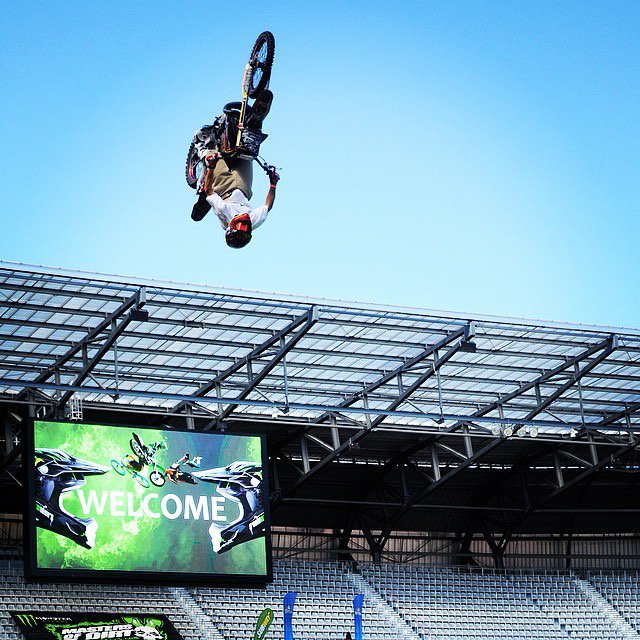 ShrickApp's tweet image. Snapped by @nextlevelimages91: Alastair Sayer @alastairsayer practicing Flip! 

#MOD #FMX #Botswana #Africa