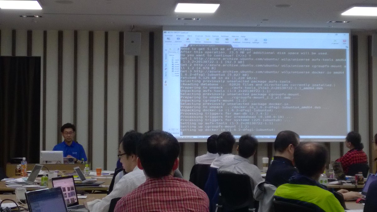 dahatake's tweet image. ぱくエさんの、黒い画面を眺める会。開幕www #azurejp #dockerjp #devopsjp #talkdevops