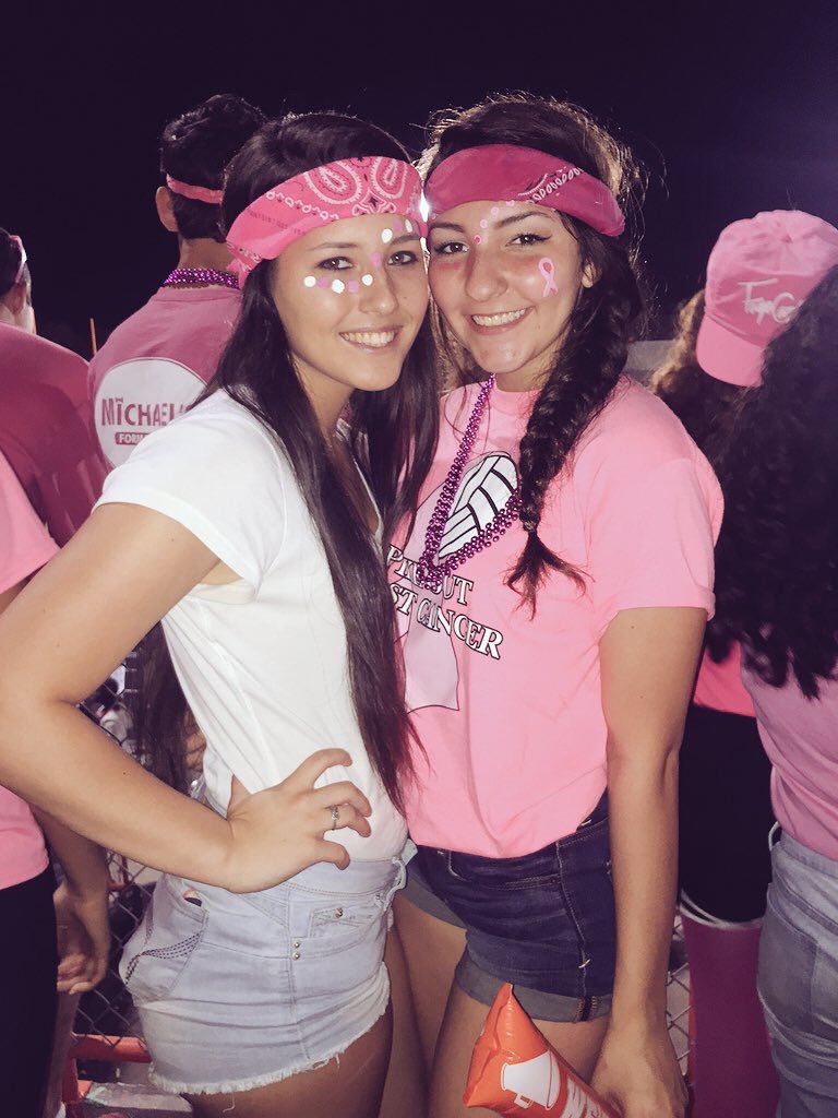 kaleighsauls's tweet photo. STILL UNDEFEATED BABY 🐎🏈 #stangfootball #MustangFootball https://t.co/LdMgGsXeiB