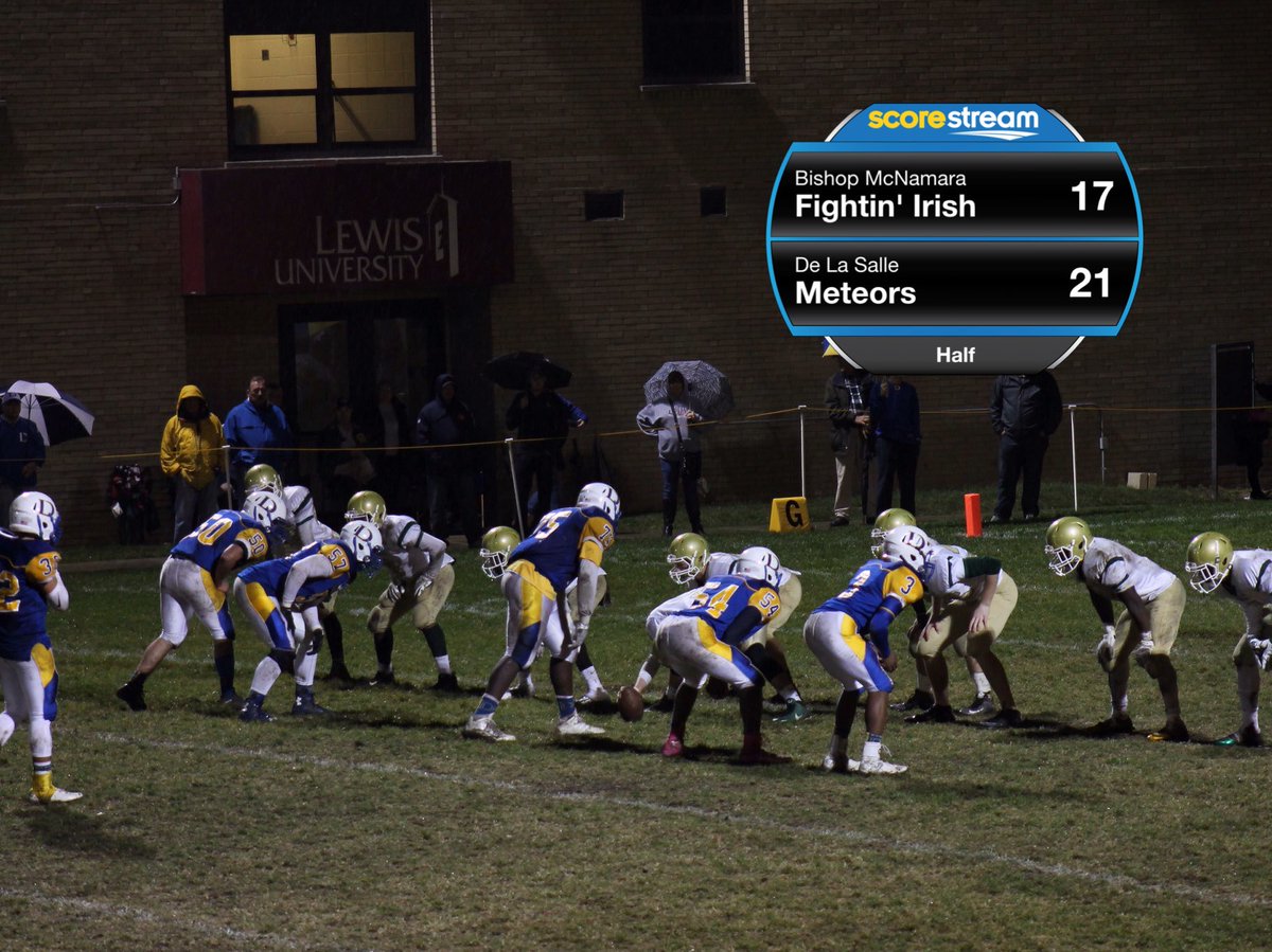 scorestream's tweet photo. Just us or does @Meteor_DLS look hungry to bust through that offensive line? #FrightNightLights #HSfootball https://t.co/mC4jVeKNKj