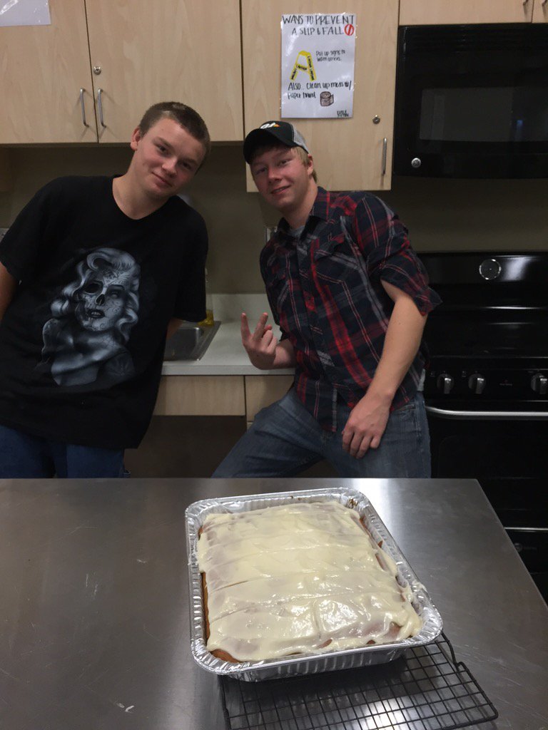 mrsmorganjhs's tweet photo. Foods I made pumpkin bars last week!! https://t.co/yWtSL0cSsn