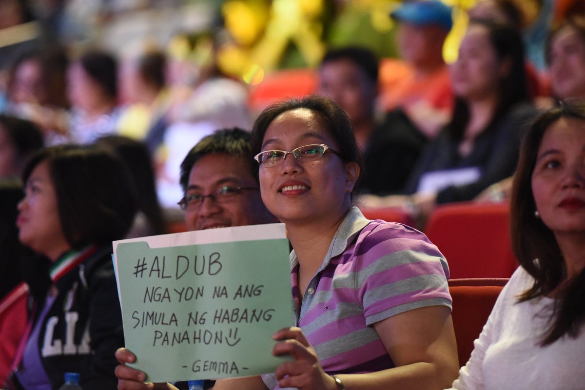 EatBulaga's tweet photo. "Ngayon na ang simula ng habang panahon" mula kay Dabarkads Gemma.
#ALDubEBTamangPanahon https://t.co/BHjfAHJGOT