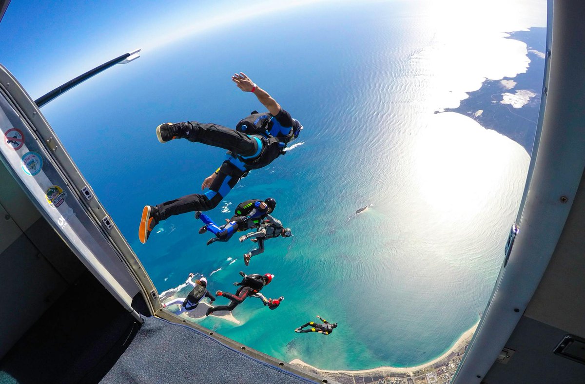 SkydiveJBay's tweet photo. @RealNaitanui Wanna come do a tandem skydive mate?! How about one of the next weekends? https://t.co/UnMuJzFkka