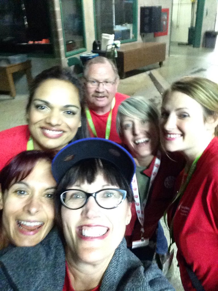 DarleneW24's tweet photo. @UnitedWay_CA #sockeynight @gcs_energy @kimberlinkconsu @liamariababy https://t.co/RxaS7S89iM