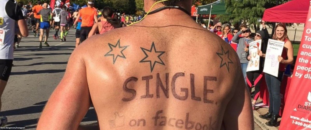 GMA's tweet image. Chicago runner scores a date after using his back as a billboard: abcn.ws/1OMObZp