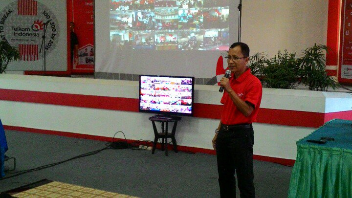hackpalembang's tweet photo. Kata sambutan dr bapak Henrianto Toha, dari Telkom Palembang..
Sekali lagi terima kasih Telkom! @Code4Nation https://t.co/4Q1eXA56P9