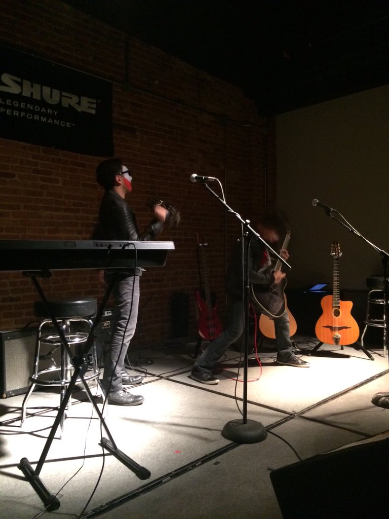 Jessica21lynn's tweet photo. #ShureOpenMic https://t.co/SjjCAZEYUa
