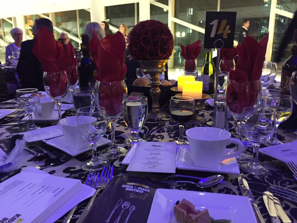 jlieu2's tweet photo. What a beautiful and inspiring evening! Thank you @kithbistro for all that you do in our community #YEG #kith gala https://t.co/TZbjcIhKrM
