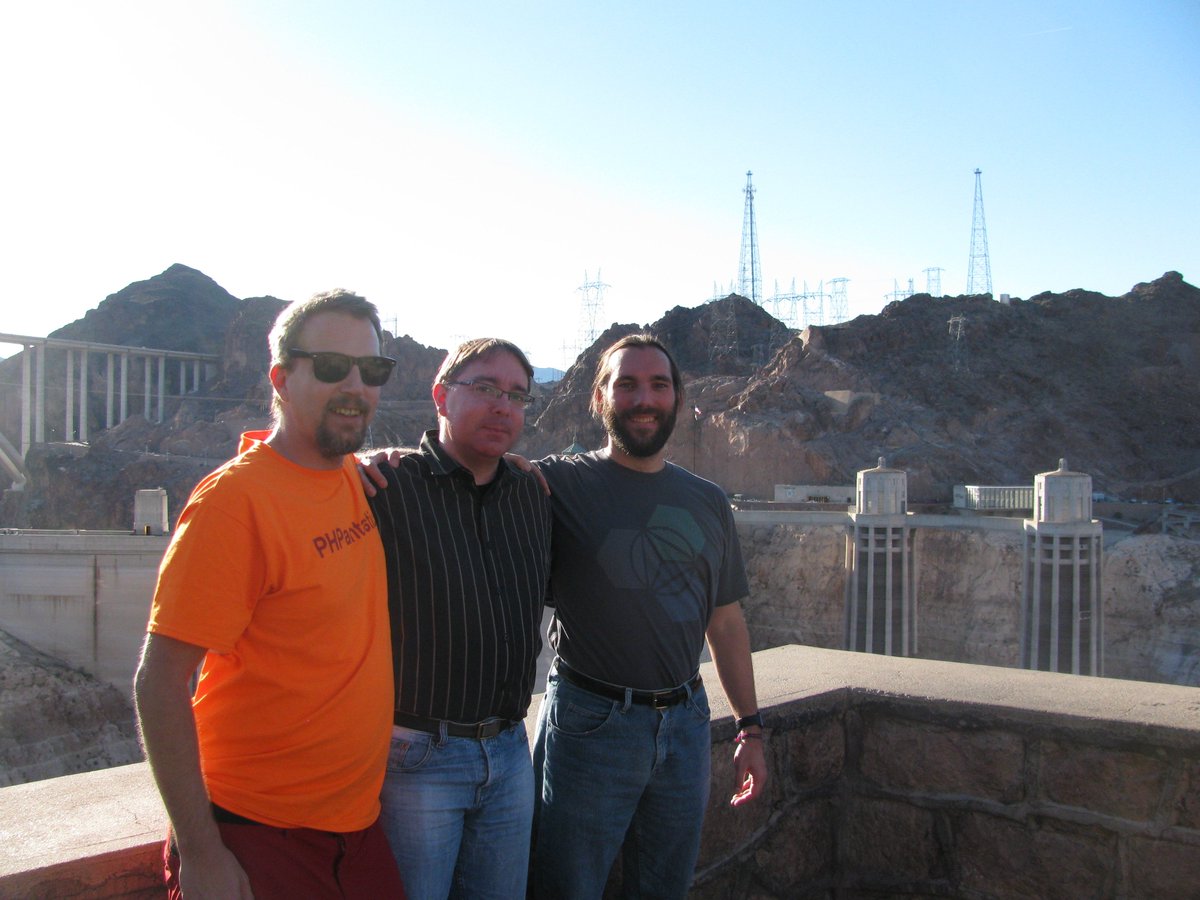 jrf_nl's tweet image. My charming companions during today&apos;s roadtrip @shochdoerfer @jbafford @DragonBe #zendcon