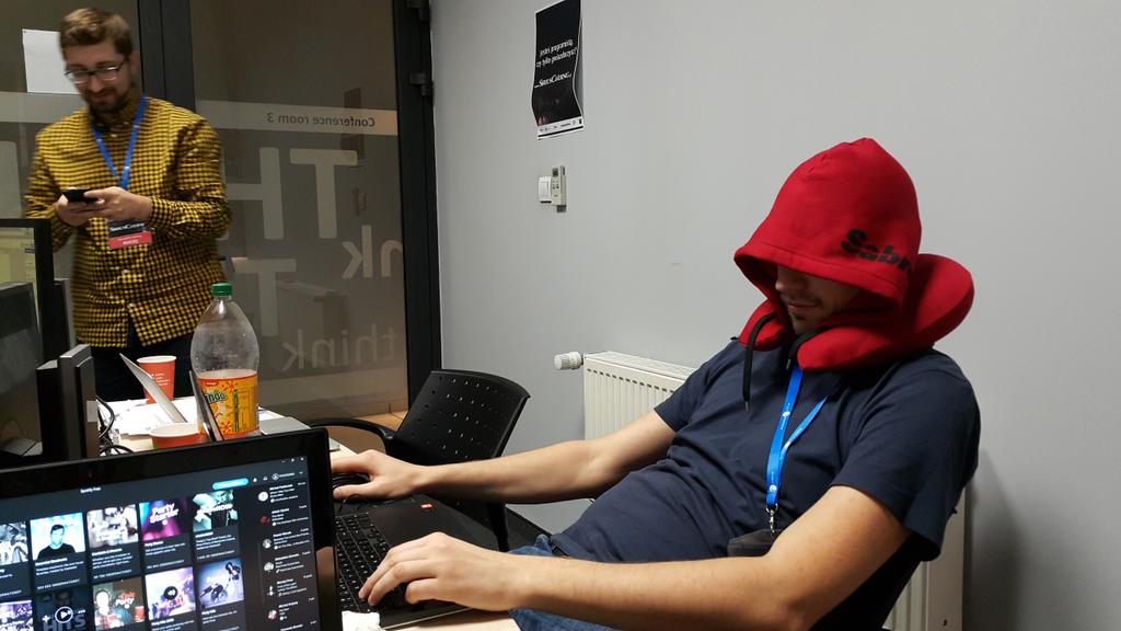 Deshain86's tweet image. #siriuscoding #hackaton #golang @angrygopherspl sleepcoding