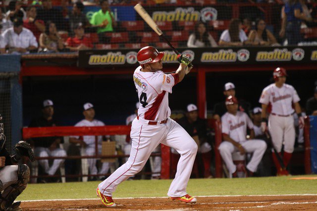 CardenalesDice's tweet photo. Carlos Rivero también contribuyó con el triunfo cardenal sobre el Caracas. #ALaLucha https://t.co/8x3aJGxVHq