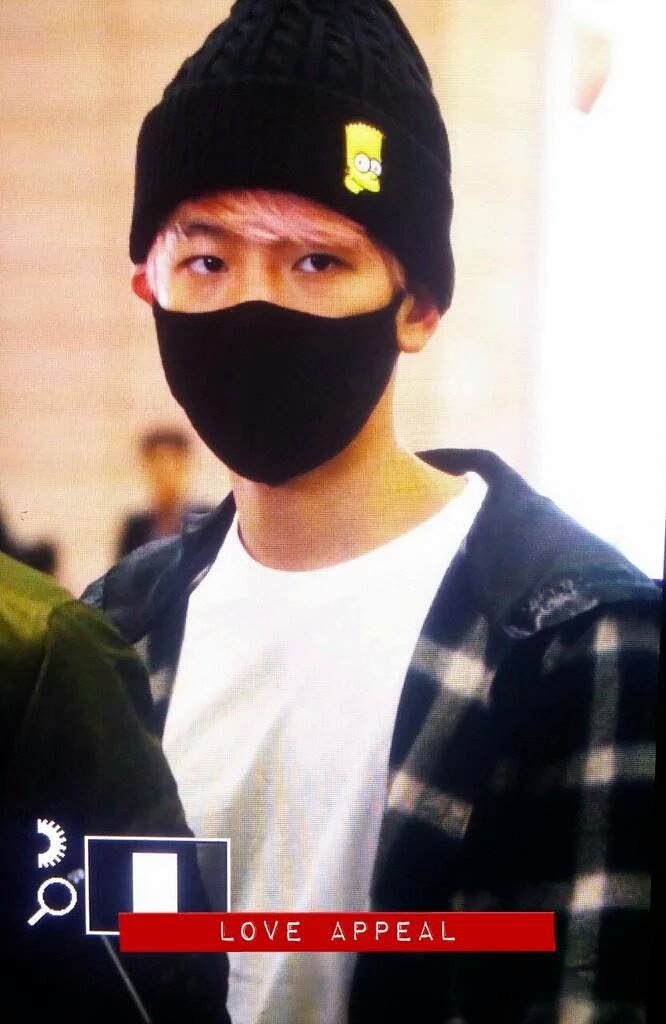 EXOGlobal's tweet photo. [PREVIEW] 151024 Baekhyun @ Shanghai (PVG) Airport Cr: love appeal/ overflow https://t.co/XxRqwxBoiR
