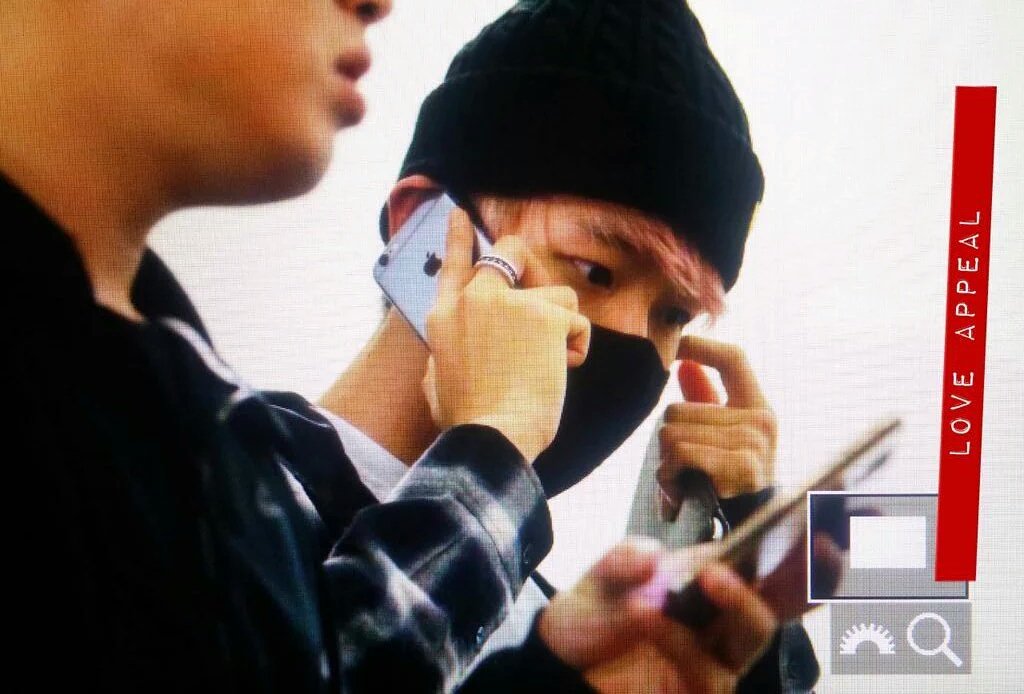 EXOGlobal's tweet photo. [PREVIEW] 151024 Baekhyun @ Shanghai (PVG) Airport Cr: love appeal/ overflow https://t.co/XxRqwxBoiR