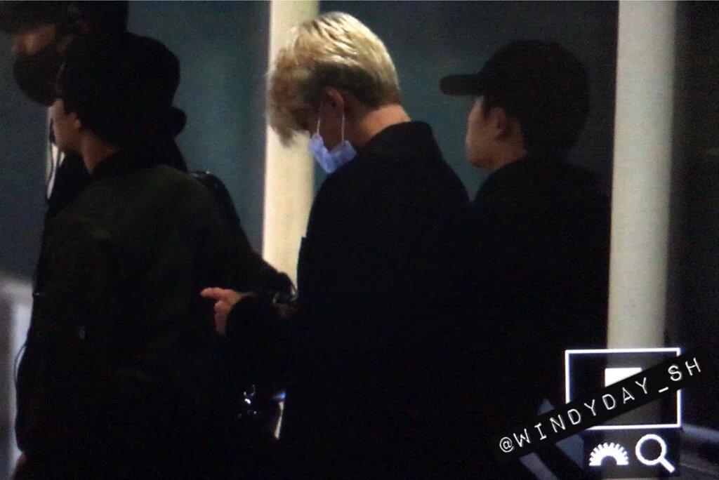 EXOGlobal's tweet photo. [PREVIEW] 151024 Sehun @ Shanghai (PVG) Airport Cr: windyday_sh https://t.co/yaFNcDRu0Z