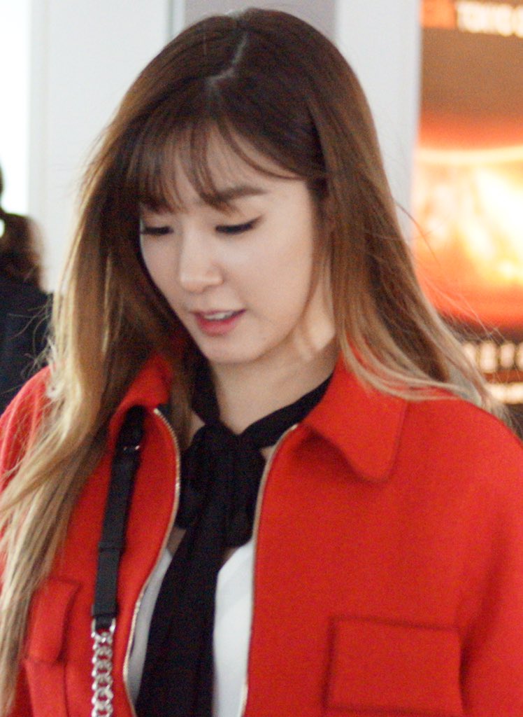 fhiro4's tweet photo. @fhiro4 151024 少女時代Tiffany 羽田空港 https://t.co/LcAlTynl4z