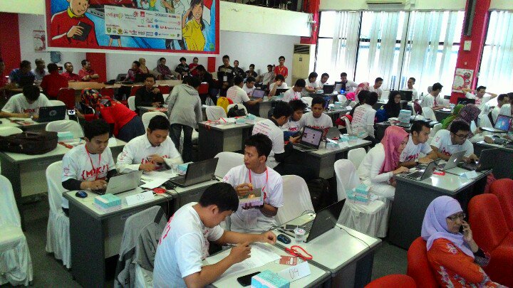 hackpalembang's tweet photo. Saatnya kita 'berdemo' dengan karya..
 @Code4Nation @HackathonMDK #Code4Nation #hackathonmdk https://t.co/XI3mvjlWDk