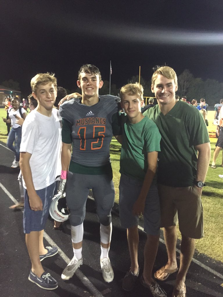 TanyaLThomas's tweet photo. #DistrictChamps2015 #MandarinMustangs #Duval #WinTheDay #MandarinFootball https://t.co/6Qx65NKGkz