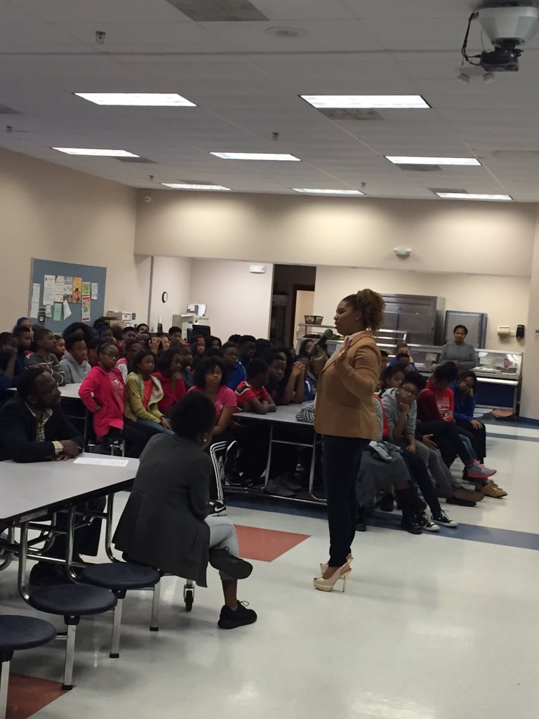 ncaseyriley's tweet photo. Science and tech came to talk with our 8th graders today @CMITAcademy https://t.co/L9Fy4JJDeP