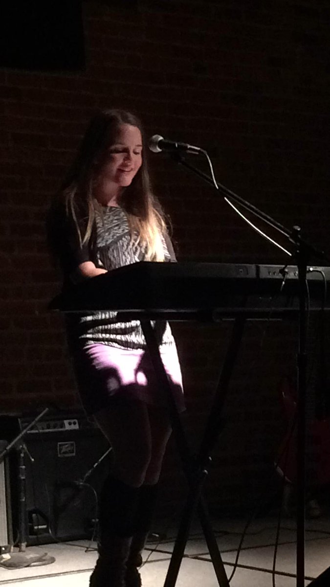 Jessica21lynn's tweet photo. #shureOpenMic https://t.co/8tx9uZ3hz1