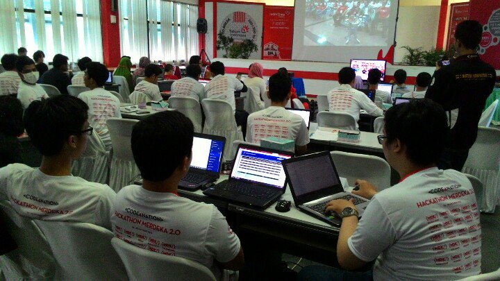 hackpalembang's tweet photo. Kita sdang menyaksikan pembukaan dari Bandung.
yg dihadiri lgsg oleh walikota Ridwan Kamil dan mas Ainun Najib.. https://t.co/UZ02hEHPAr