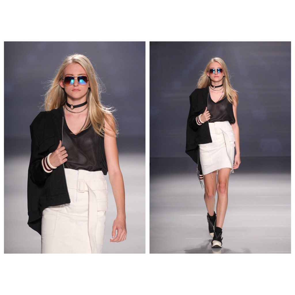 established2009's tweet photo. hong kiyoung 16S/S
"Psycho Delivery Man"
@MasterCardCA @WMCFashionWeek @FSNCollections https://t.co/dlTChy1sor