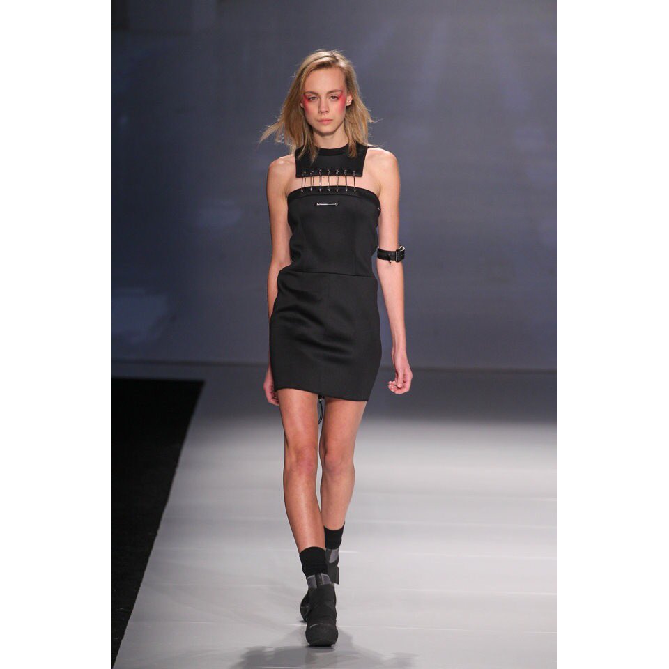 established2009's tweet photo. hong kiyoung 16S/S
"Psycho Delivery Man"
@MasterCardCA @WMCFashionWeek @FSNCollections https://t.co/rswXgzXhZN