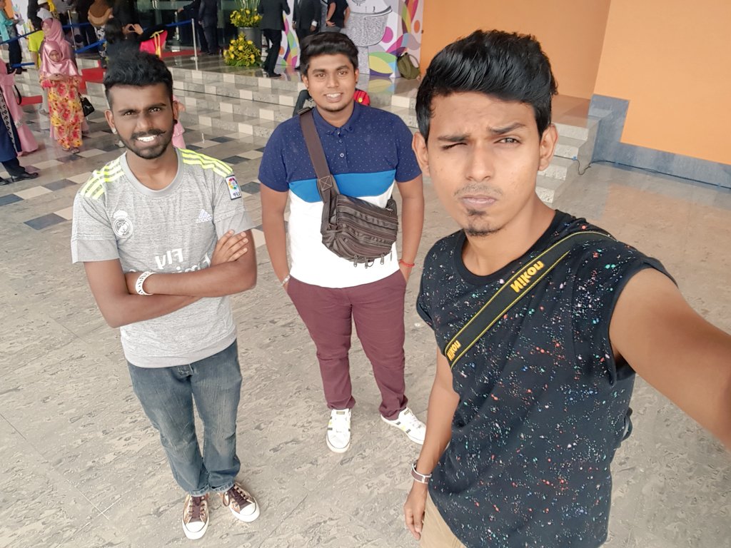 dneshdinoo's tweet photo. | #UNISEL - Kuala Selangor 😊 @PrayvenRaj @Raj5450  #DoubleDotD https://t.co/zHDue8DdDq