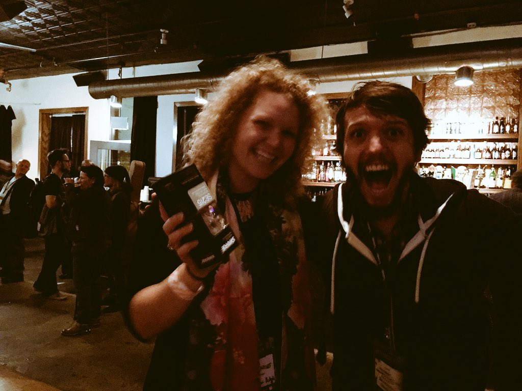 swiftlyrunning's tweet photo. Woo! She wins!!!! #ShureOpenMic @ModernRebels https://t.co/jxFnIzDvuJ