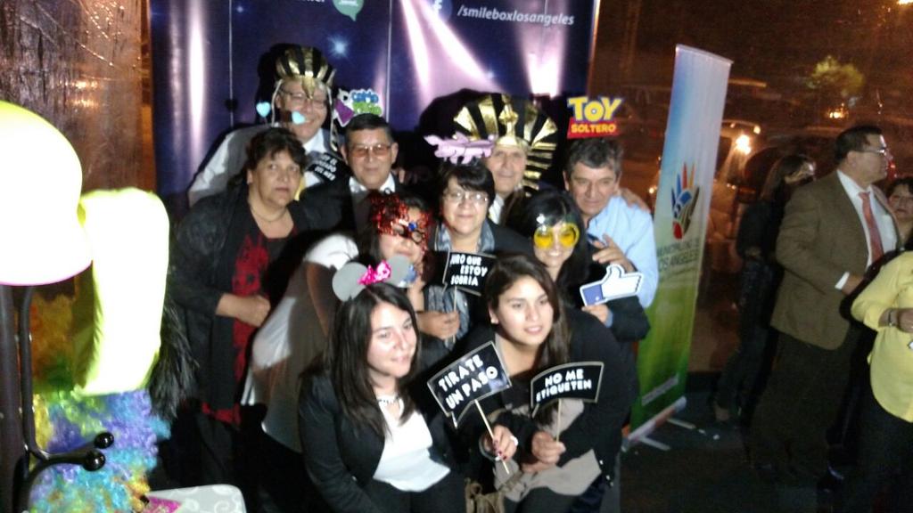 SmileBoxLA tweet picture