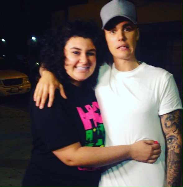 JDBinspiresDLP's tweet photo. #EMABiggestFanJustinBieber ❤️❤️❤️❤️❤️❤️❤️ https://t.co/C1HlKuaGC2