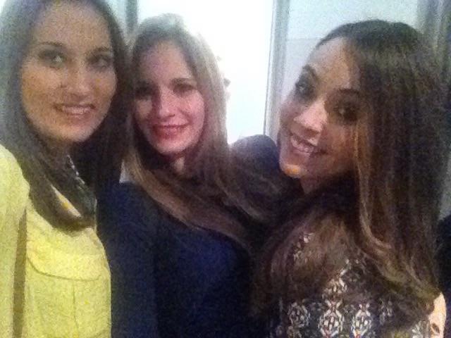 sandra_fv91's tweet photo. #Viernes que no sabes que hacer @Elena_115 @irenejr26 #compispiso #pointzaragoza #nosliamos https://t.co/lHINrf8eck
