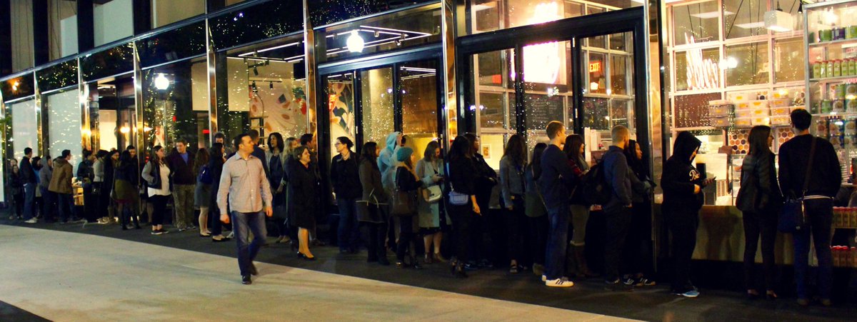 JoshuahTouyz's tweet photo. math while in long line @milkbarstore @babyexpert4u #poissonprocess #statistics :) https://t.co/HTdSJIrBls