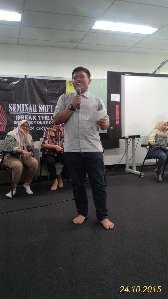 psdmBEMFFUI's tweet photo. Pemaparan jawaban oleh masing masing kelompok https://t.co/L5pPPLct8d