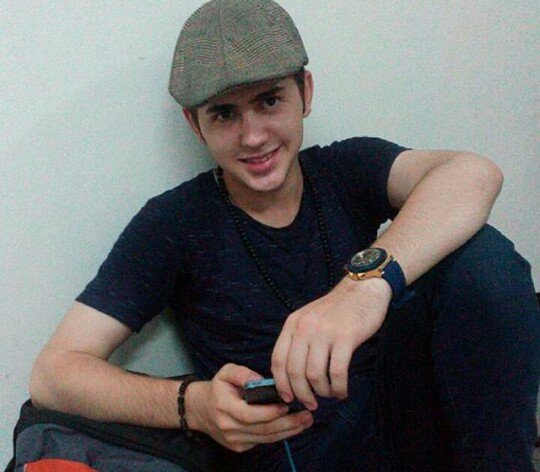 Cemalizers_Ofc's tweet photo. Bule nya Cemalizers #AnakJalanan @cemalurhanoff https://t.co/unSTzRgF8m