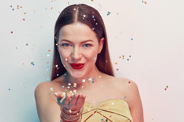 16. 한나 헤어츠슈프룽 처음 본 영화: 포 미니츠(2006) 좋아하는 영화: 바더 마인호프(2008)Translate post