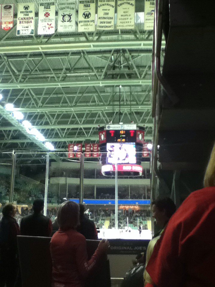 FranloveFranny's tweet photo. Just had an awesome night at #sockeynight was volunteering fo!thx for the support and socks  Red Deer ! https://t.co/N74PQYOBJV